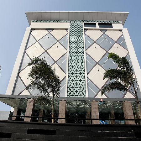 Paradigm Sarovar Portico Kākināda Eksteriør bilde
