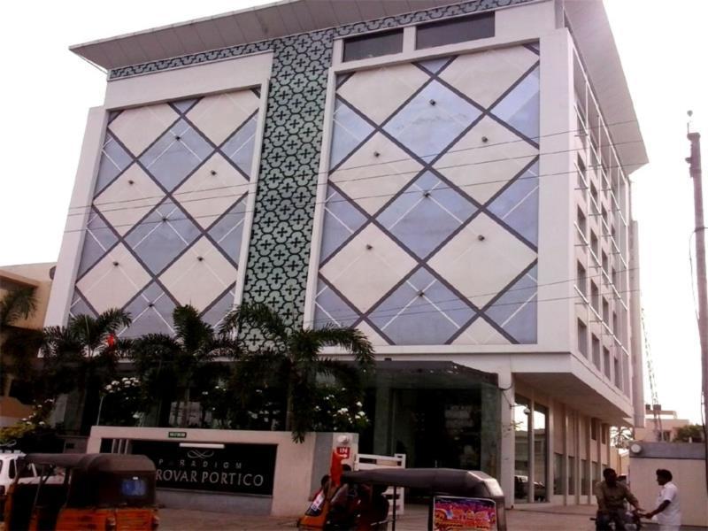 Paradigm Sarovar Portico Kākināda Eksteriør bilde