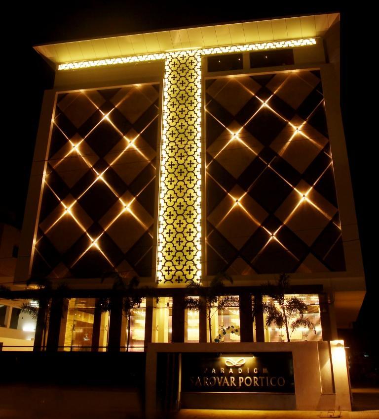 Paradigm Sarovar Portico Kākināda Eksteriør bilde